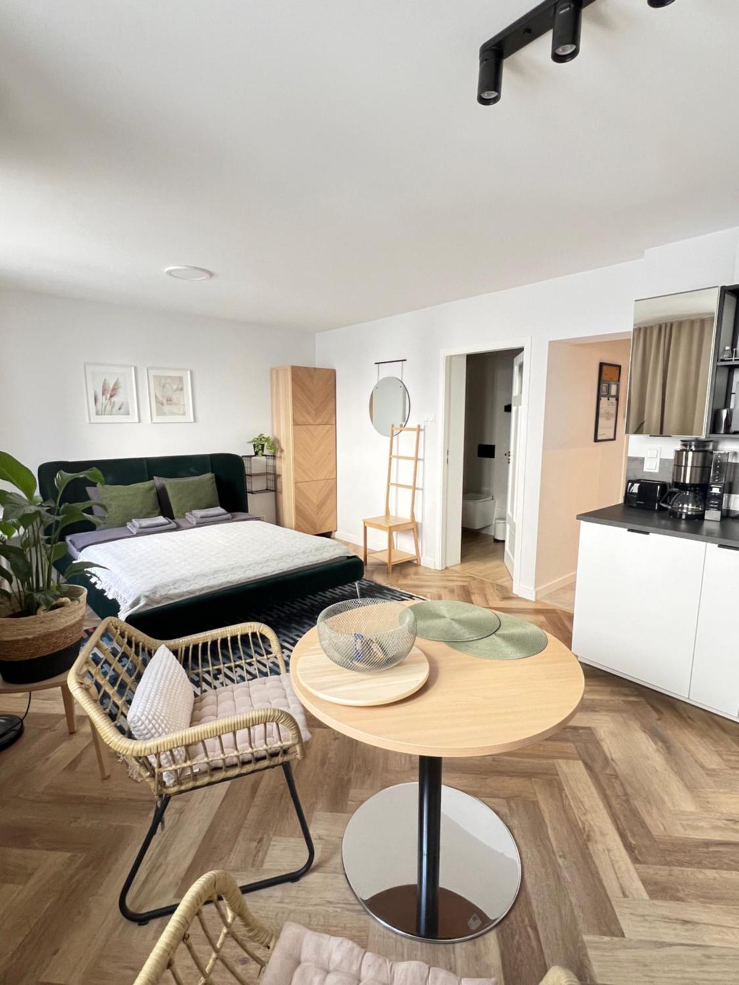 Апартаменты Tandem In Old Town - 24H Self Check-In Вроцлав Экстерьер фото